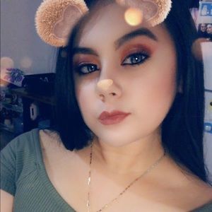 Meet your Posher, Yamilet